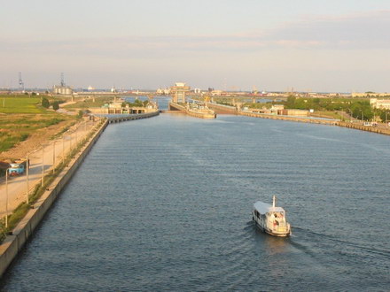 lansare Izvorul Mare